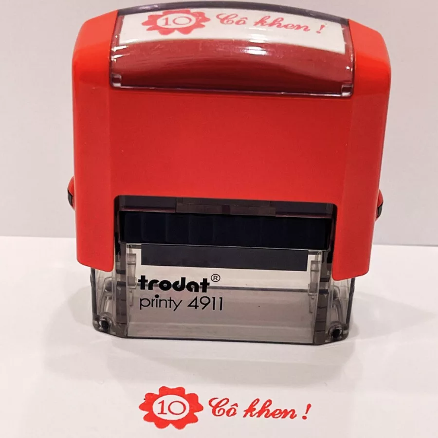 Khắc dấu cô khen