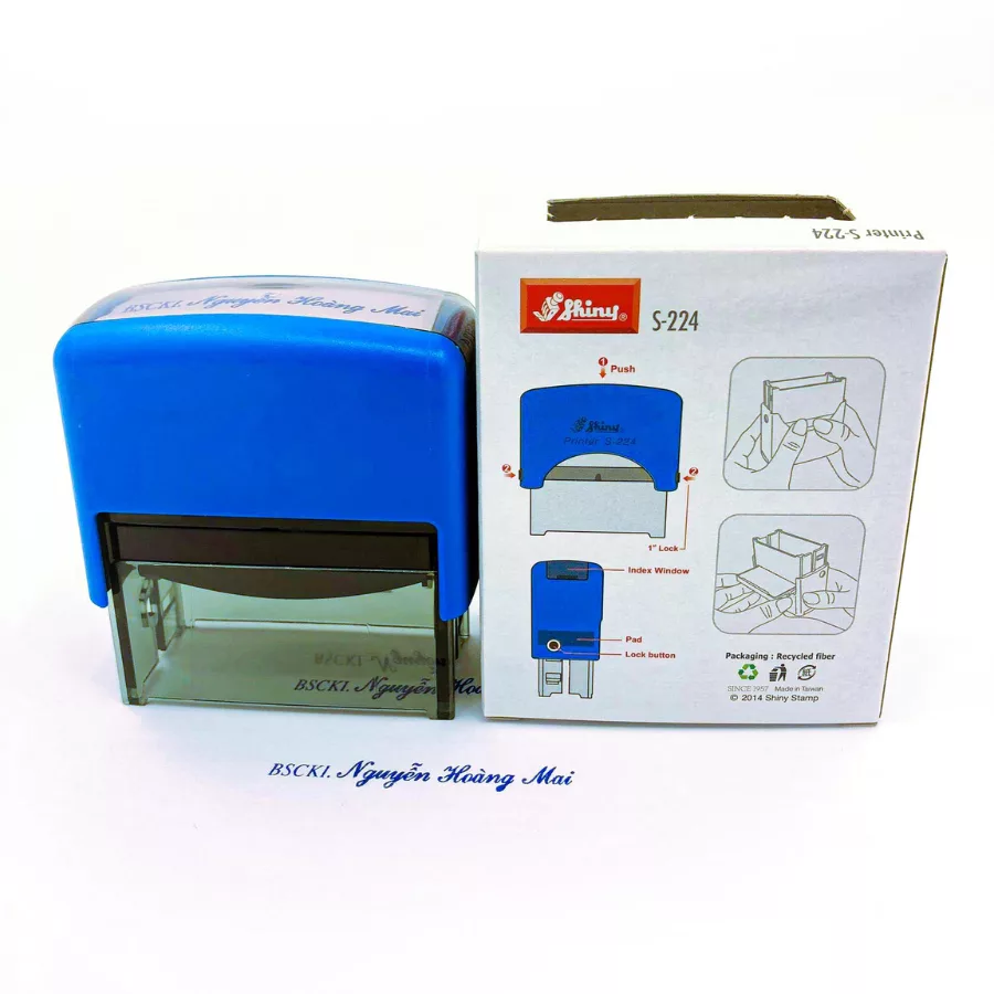 Khắc dấu tên bác sĩ
